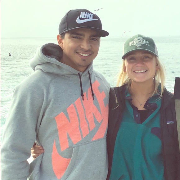 Meet Your Poshers : Kelly and Kevin! - Picture 1 of 8